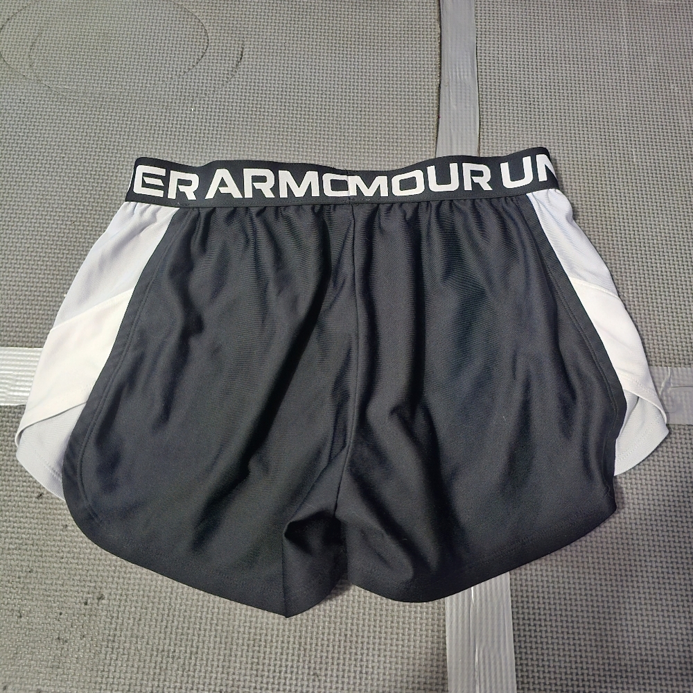 Black And White Under Armour Shorts - Picture 2 of 2